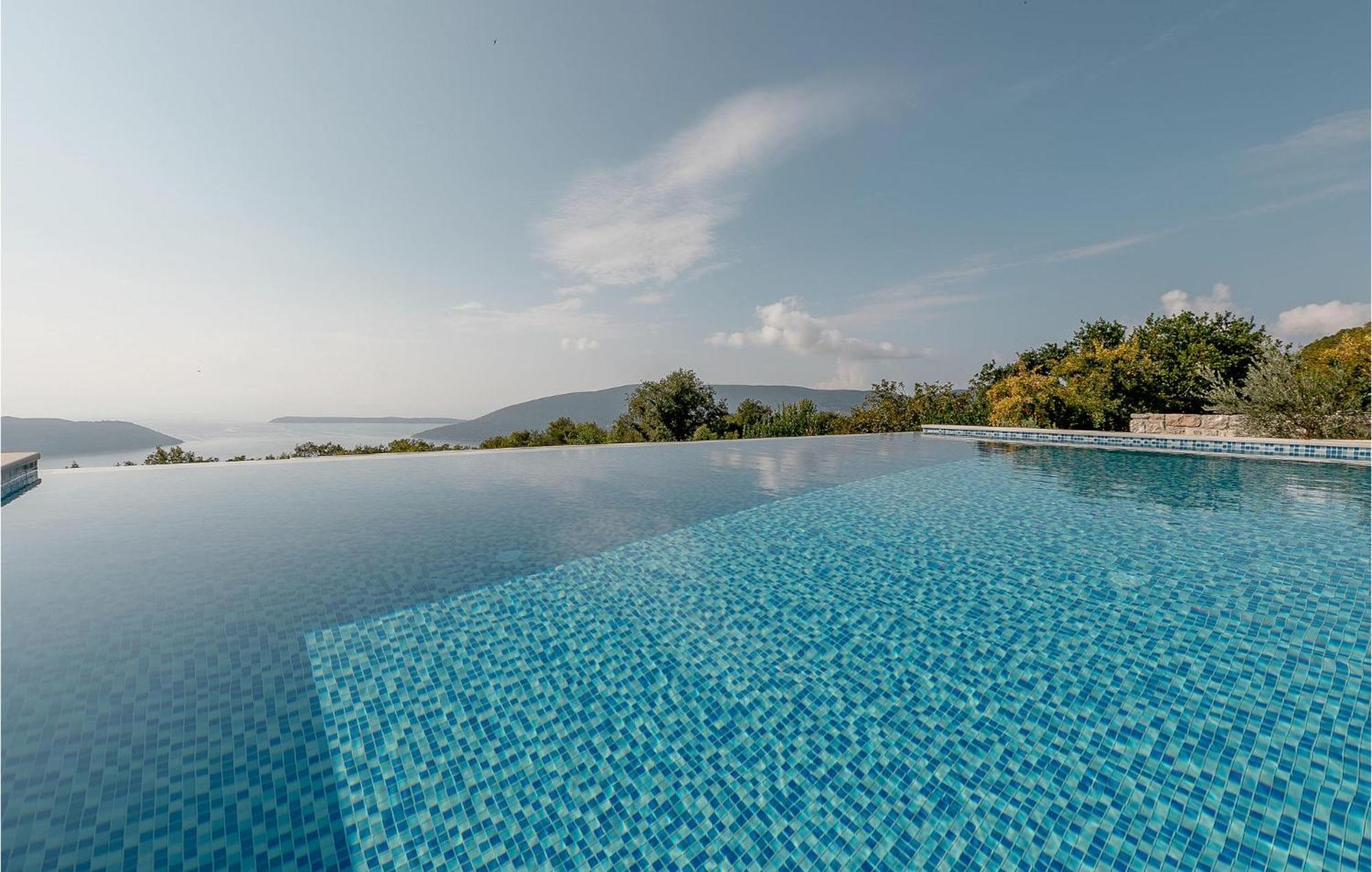 Amazing Home In Herceg Novi With House Sea View Exterior photo